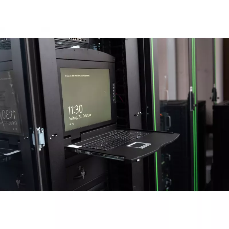 Digitus 19 collu HD LCD KVM konsole, 16 portu HDMI, Šveices klaviatūra