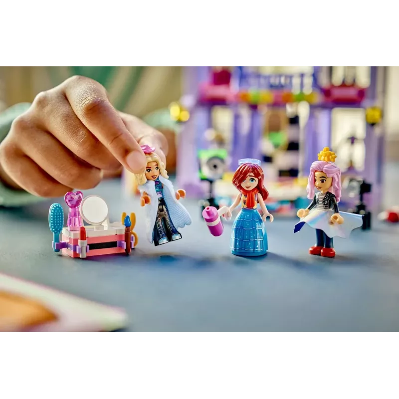 LEGO FRIENDS 42685 Heartlake City modes skate