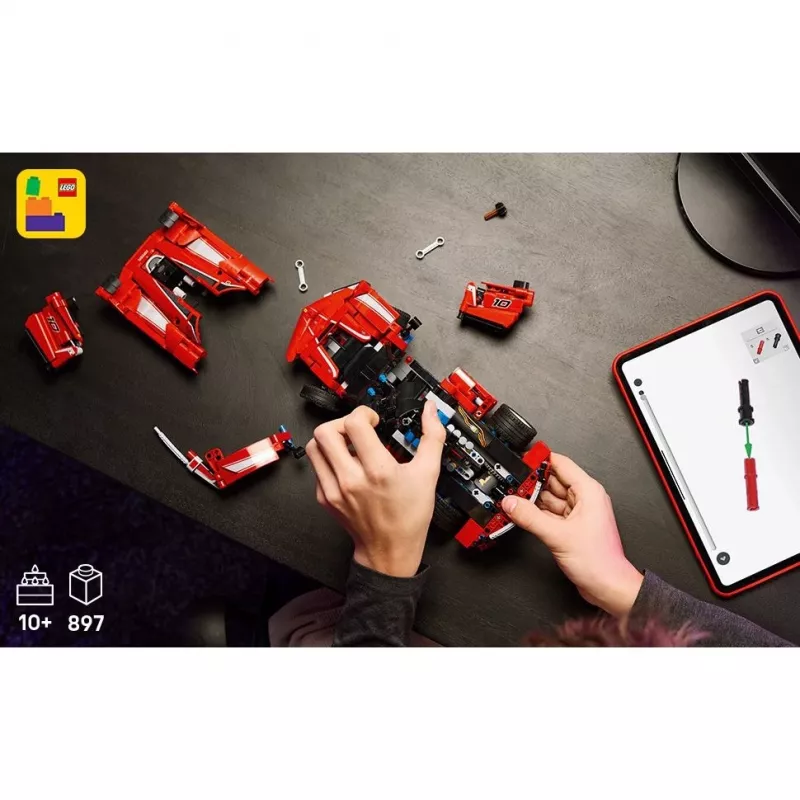 LEGO Technic Ferrari FXX K būvkonstruktors, mēroga modelis 1:10, 897 detaļas, vecumam 10+