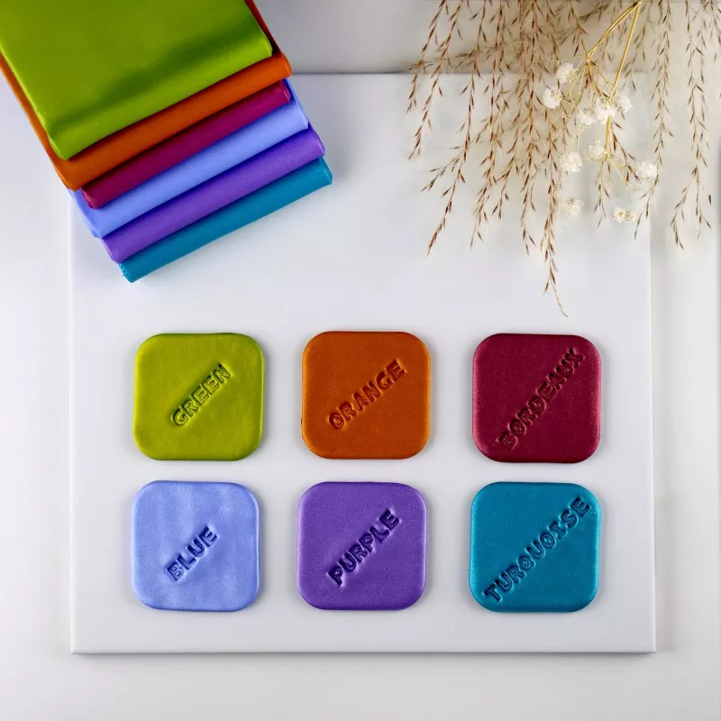 Modelējamā māla FIMO effect blue metallic – FIMO 8010-31, mīksts polimērmāls modelēšanai un dekoratīviem projektiem