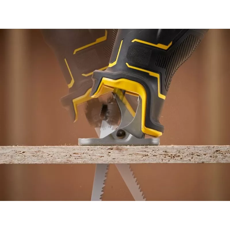 Stanley Fatmax SFMCS311B zobenveida zāģis 18 V melns, dzeltens