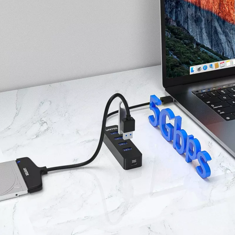 UNITEK uHUB Q4 USB 3.2 Gen 1 (3.1 Gen 1) Type-A 5000 Mbit/s Melns