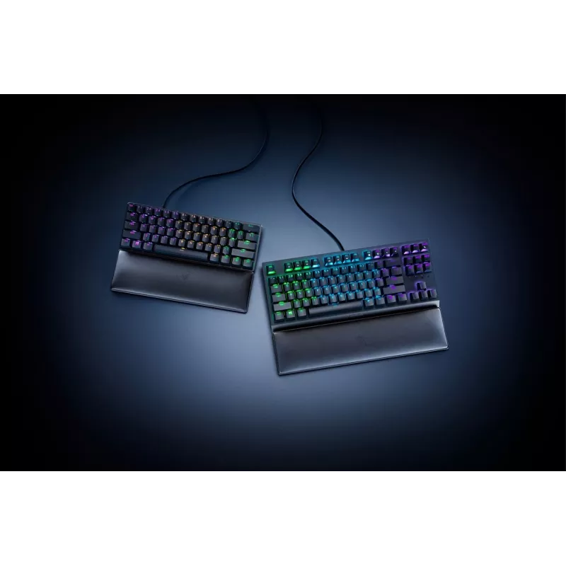 Plaukstas balsts Razer RC21-01710100-R3M1 — mākslīgā āda, atmiņas putas, 356 mm × 8,9 mm, melns