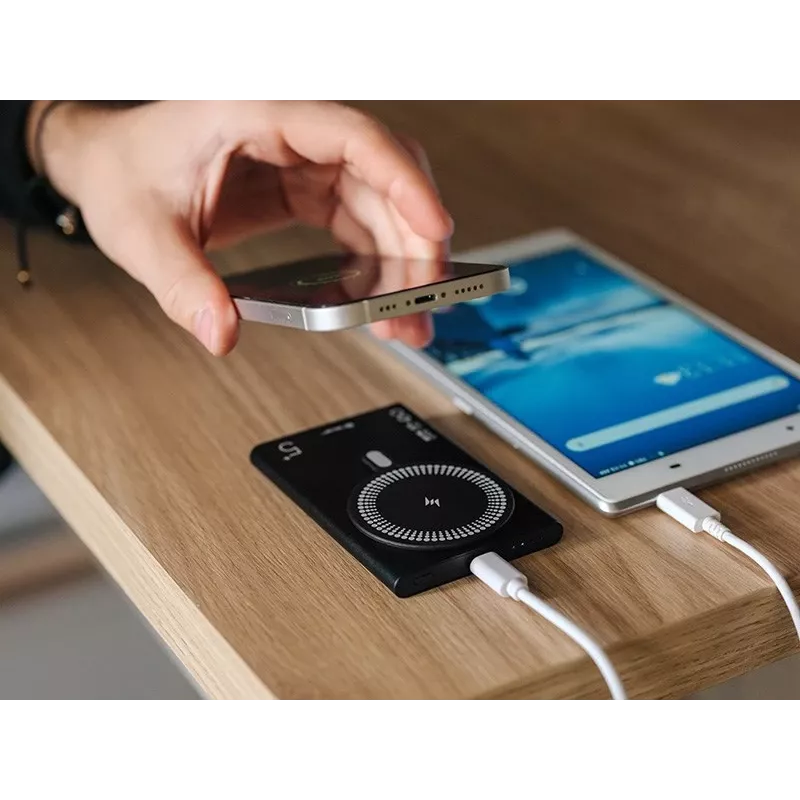 Pārnēsājams lādētājs TRACER AirMag2 — 5000 mAh, MagSafe saderīgs, USB-C PD 20 W, bezvadu uzlāde, 115 g, 1 pieslēgvieta