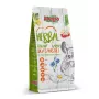 Sausā barība Alegia Herbal šinšillām 600 g — pilnvērtīga pieaugušu šinšillu barība, bez graudiem, bez lipekļa, ar augļu garšu