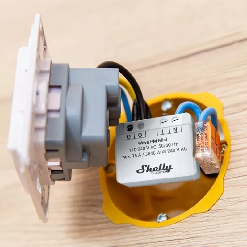 Viedais slēdzis Shelly Qubino Wave PM Mini pelēks, bezvadu, 110–240 V, 16 A, 24–30 V līdzstrāva, 868,4 MHz