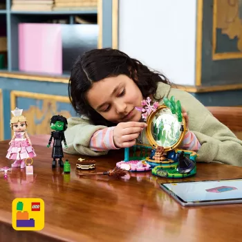 LEGO Wicked figūriņas Elphaba un Glinda 75682 – kolekcionējams minifigūru komplekts