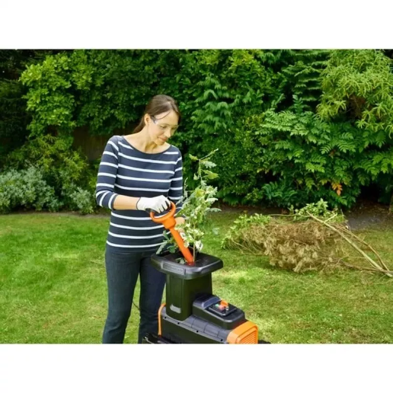 Melns & Decker BEGAS5800-QS dārza smalcinātājs 2800 W 45 L