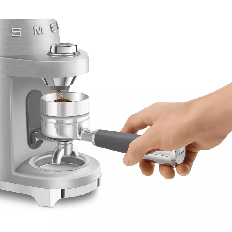 SMEG Coffee Grinder 50s Style CGF02SSEU *Sudraba*