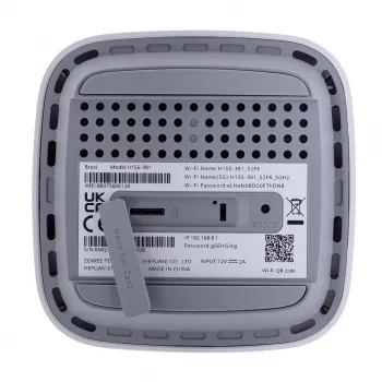 Huawei 5G CPE 5 iekštelpu Router - Router - 3 Gbps