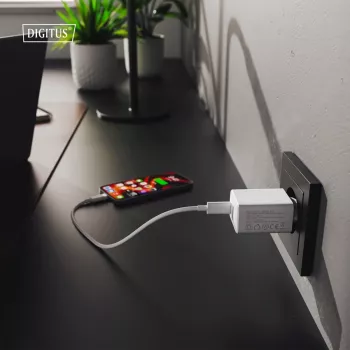 Maiņstrāvas USB lādētājs DIGITUS 20 W, 1x USB-C, 1x USB-A, ieeja 100–240 V, balts