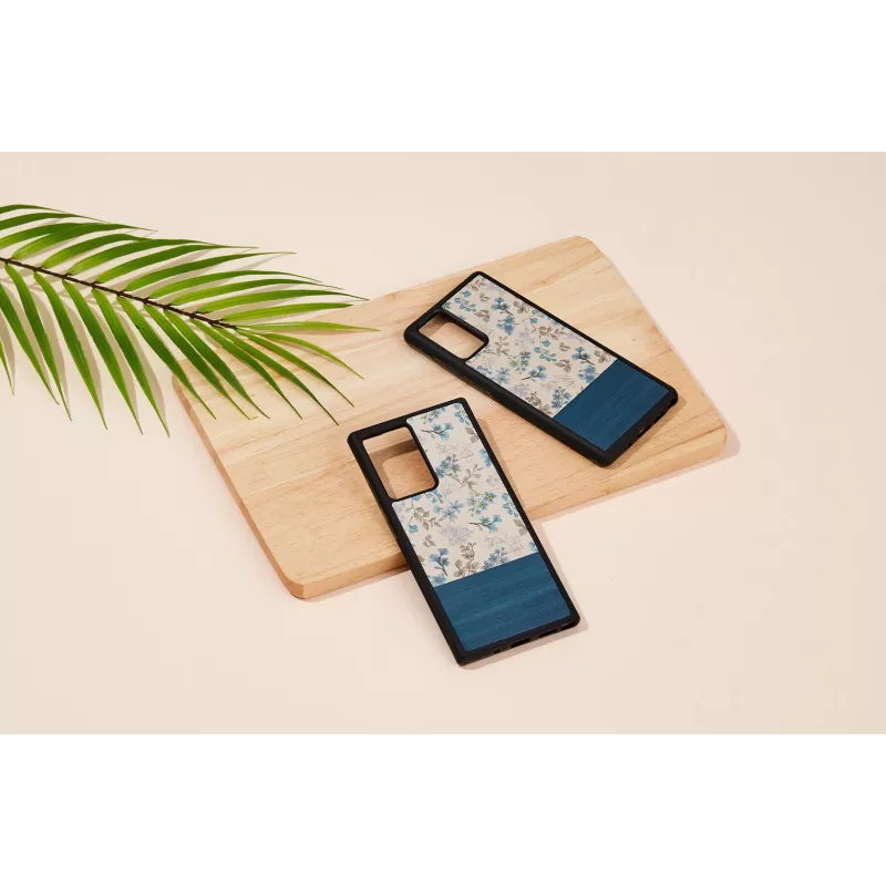 Man and wood telefona maciņš Samsung Galaxy Note 20 Ultra — zils zieds uz melna