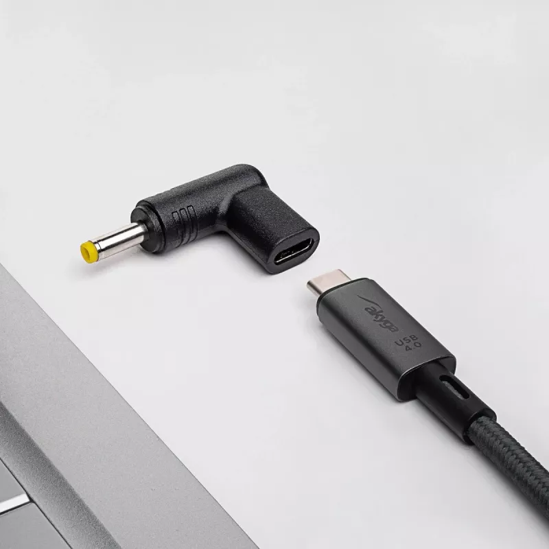 savienotāju adapteris Akyga AK-ND-C04 USB-C uz 4,0 x 1,7 mm melns