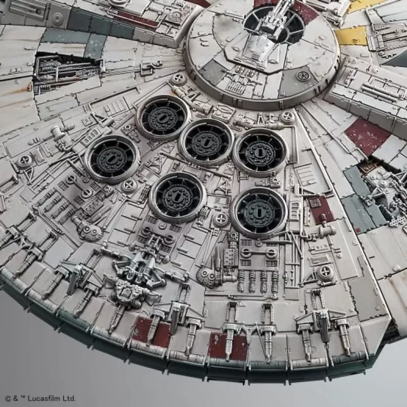 REVELL Millennium Falcon modeļa komplekts mērogā 1:144 — plastmasas kosmosa kuģa salikšana
