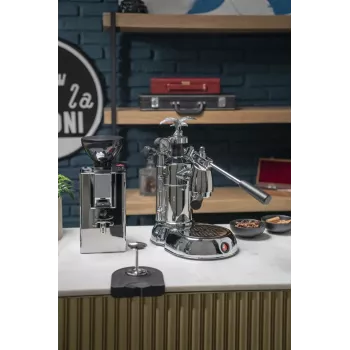 Kafijas automāts la pavoni LPLMLN01EU