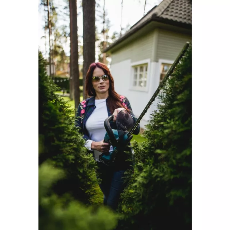 Makita 18V Mobile Hedge Trimmer 520mm DUH523Z