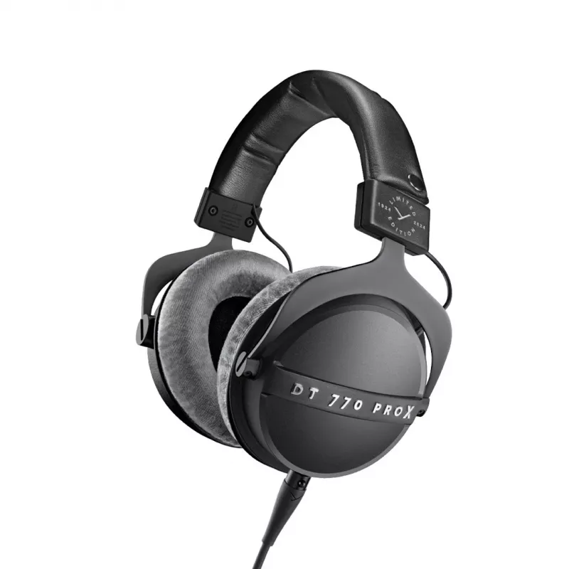 Beyerdynamic DT 770 PRO X Pāri ausīm uzliekamās slēgtās studijas austiņas