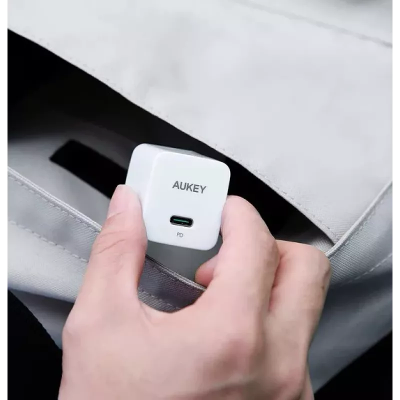 Mini sienas lādētājs PA-Y20S Balts 1xUSB-C 20W PD Power Delivery
