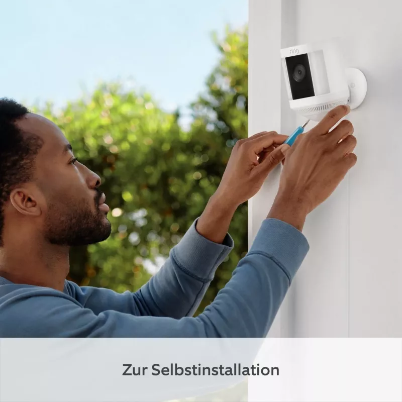 Ring Spotlight Cam Plus tīkla novērošanas kamera ārpus telpām ar pieslēgumu elektrībai