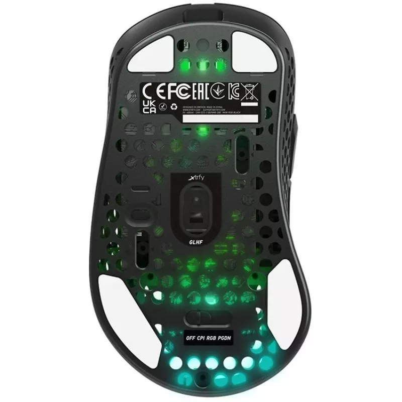 Cherry M4W-RGB-Melns Produkts Melns