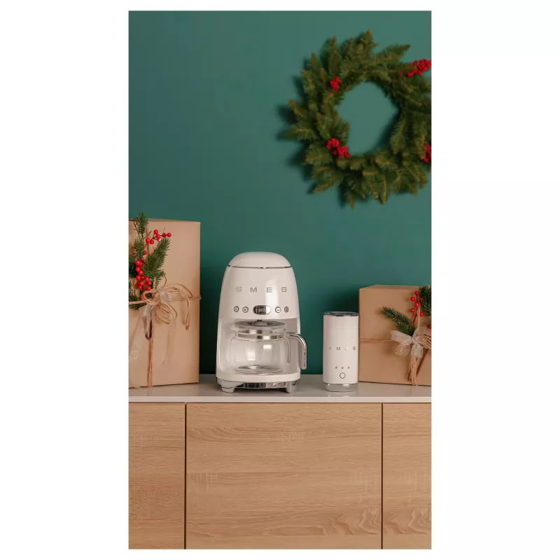 Smeg 50's Style DCF02CREU kafijas automāts 1,25 litri krēmkrāsā
