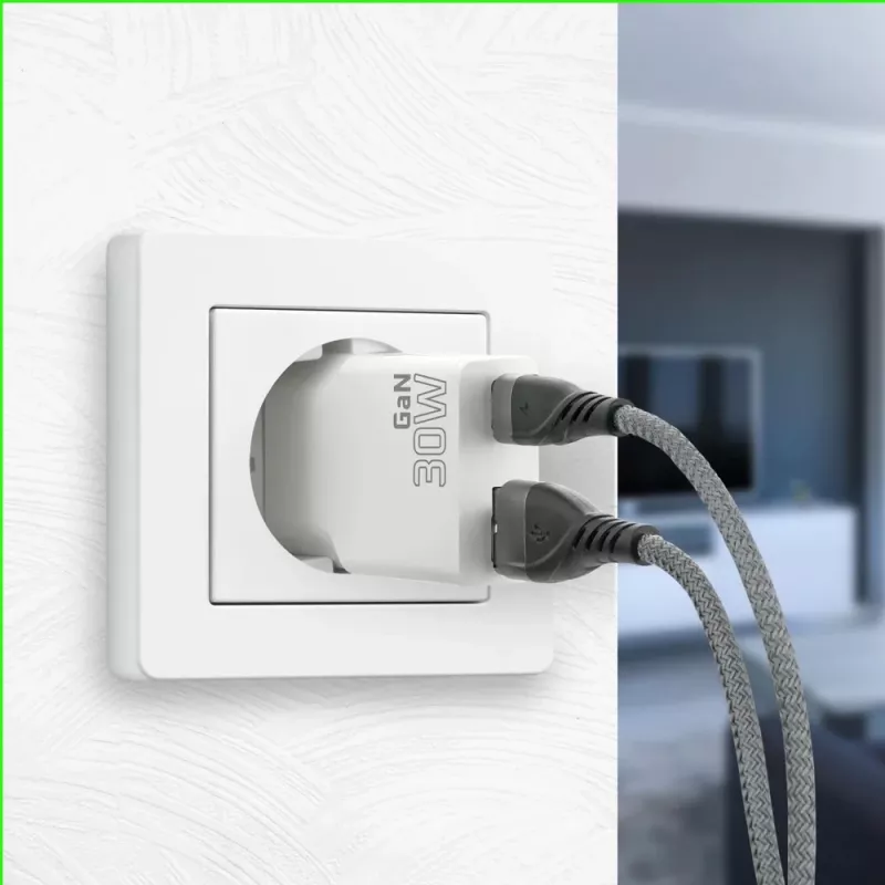 Universāls USB sienas lādētājs everActive SC-380Q Super plāns QC 3.0 — Quick Charge 3.0, kompakts dizains