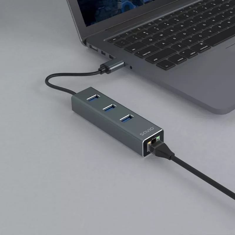 SAVIO USB-A centrmezgls ar RJ-45 Gigabit Ethernet AK-57 — 3× USB-A + RJ-45, USB 3.2 Gen 1 Micro‑B resursdators, 5 Gbit/s, 4 porti, pelēks