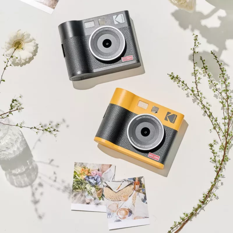 Momentuzņēmuma kamera Kodak Mini Shot 3 Era — Melna, 4Pass drukas tehnoloģija