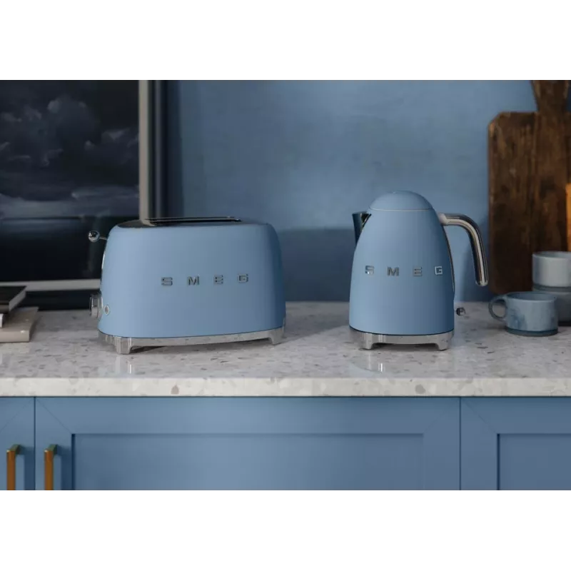 Smeg KLF03SBMEU elektriskā tējkanna 1,7 L 2400 W Zila