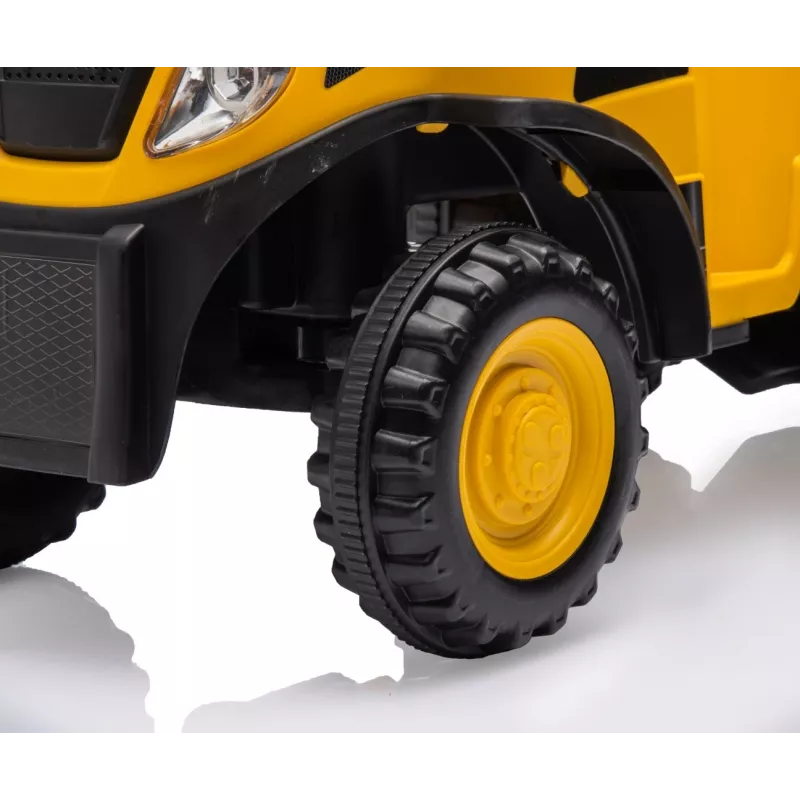 CAT traktors ar piekabi, dzeltens, braucamais