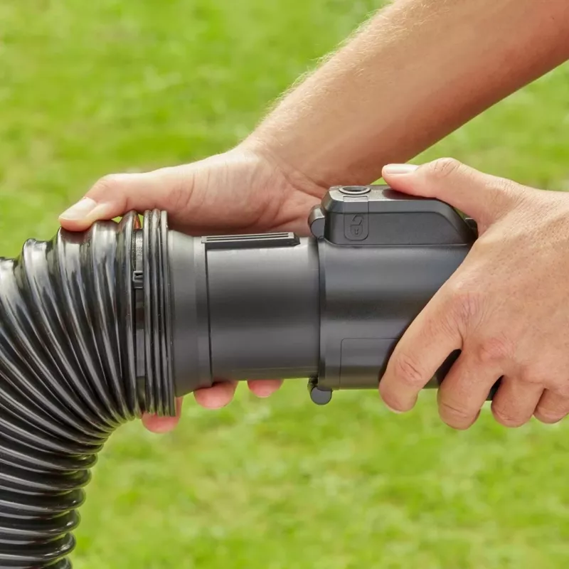Lapu pūtējs Black & Decker BEBLV300-QS