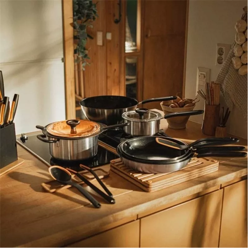 Fiskars 1072312 Functional Form Panna 280 mm Gourmet cepšanas panna apaļa