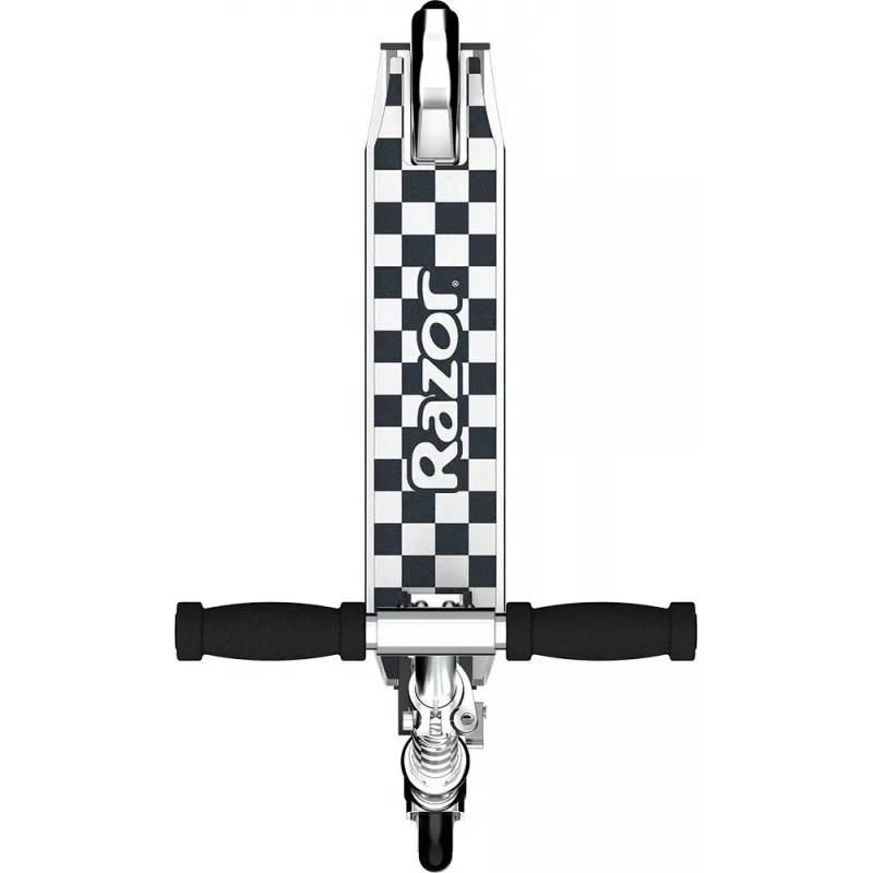 Kick skrejritenis Razor Model A — viegls salokāms pieaugušo/pusaudžu skrejritenis, alumīnija, regulējama stūre, maks. slodze 65 kg