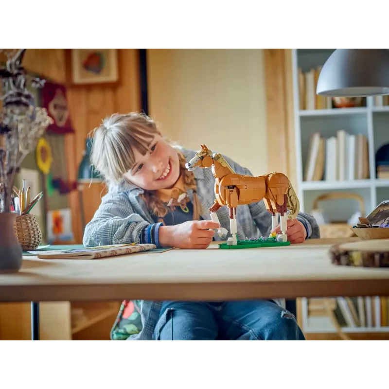 Konstrukciju rotaļlieta LEGO Creator 3-in-1 Magnificent Steed 31166 — 685 gabali, vecums 9+, modeļa izmērs 80×240×230 mm