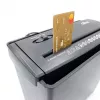 SHREDDER - Dokumentu smalcinātājs. Griež papīru, foliju, CD/DVD diskus, kredītkartes. (MT215)