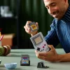 LEGO Retro dizaina būvkomplekts Game Boy 72046 – detalizēta modeļa kopija, displeja statīvs