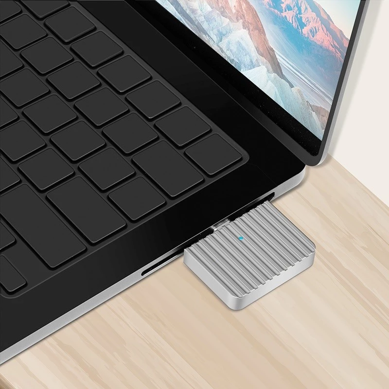 Ļoti mazs USB3.2 Gen2x1 SSD korpuss USB-C NVM
