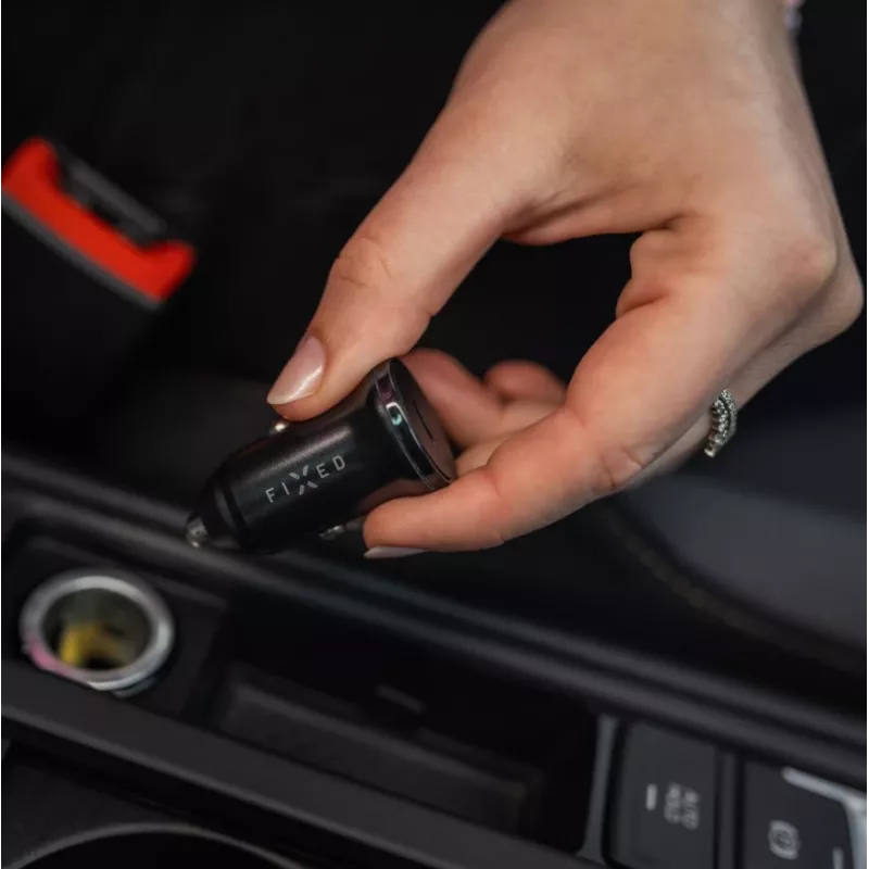 Auto USB‑C lādētājs FIXED FIXCC20N‑C‑BK 20W, viens USB‑C ports, kompakts melns 12V ligzdai