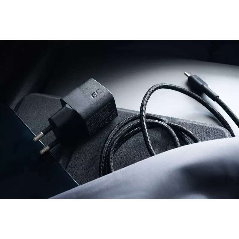 Mobilo ierīču lādētājs zaļa Cell CHARGC06, USB-C 33 W, Quick Charge 3.0, maiņstrāvas ieeja 100–240 V, melns