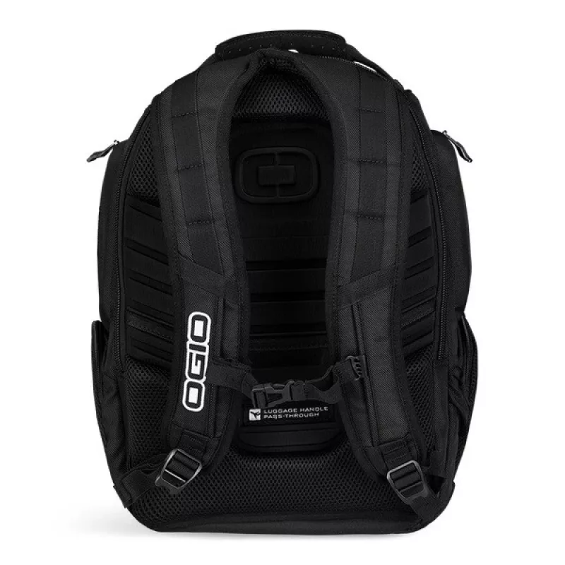 OGIO Mugursoma GAMBIT MELNA P/N: 111072_03