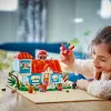 LEGO komplekts Disney 43268 Pludmales māja — modulāra mājas būvēšana, 834 detaļas, 5 minifigūras, vecumam 9+
