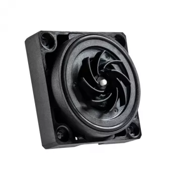 Sūknis BitsPower K1M — kompakts melns ūdens dzesēšanas sūknis, 8–16V, 0,7A, 8,4W, 62×62×28,1 mm