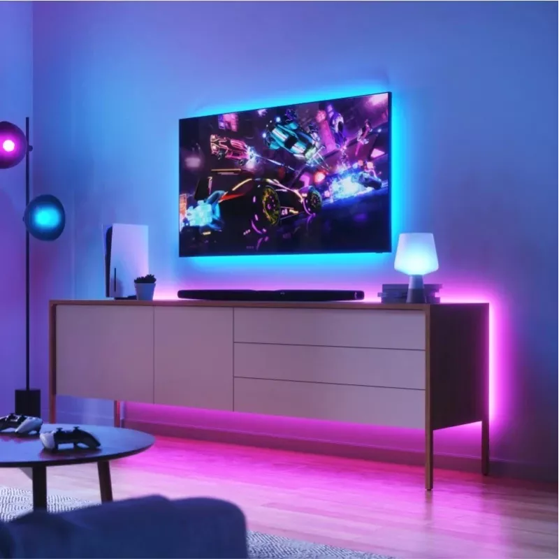 Nanoleaf Essentials Light Strips paplašinājums 2 metri ar 23 W, RGBCW, Bluetooth un Thread savienojamību. Pievienojiet košu apgaismojumu savai viedajai mājai. Pērc tiešsaistē.