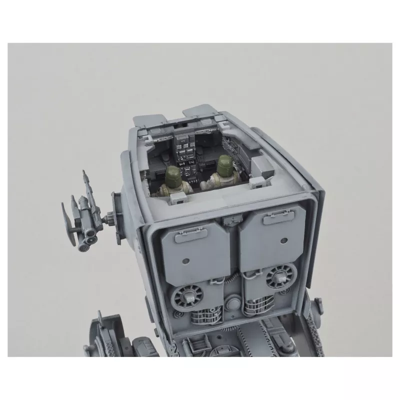 Bruņotā transportlīdzekļa modeļa komplektēšanas komplekts REVELL AT-ST 1:48 mērogā, augstums 182 mm