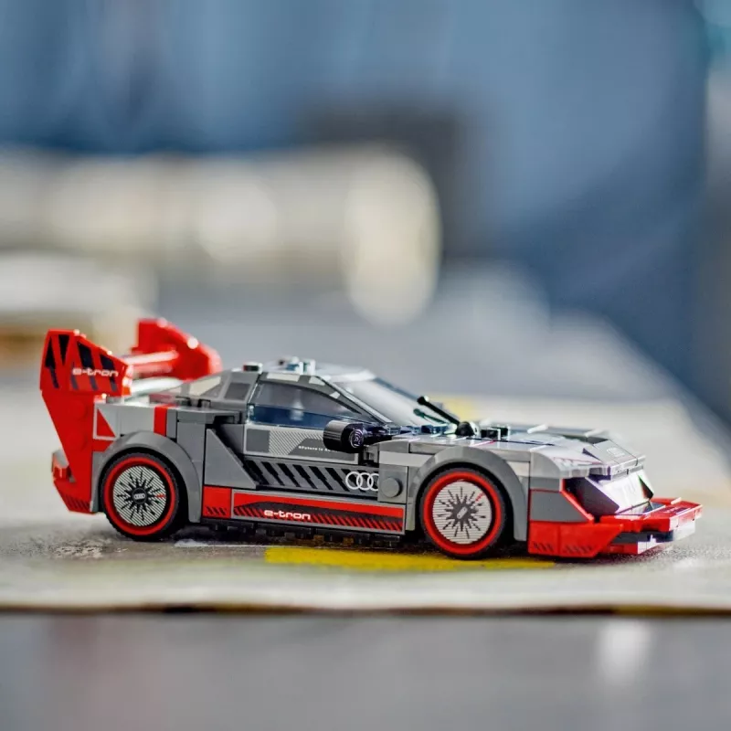 Lego Speed Champions 76921 Audi S1 E-Tron Quattro sacīkšu auto komplekts