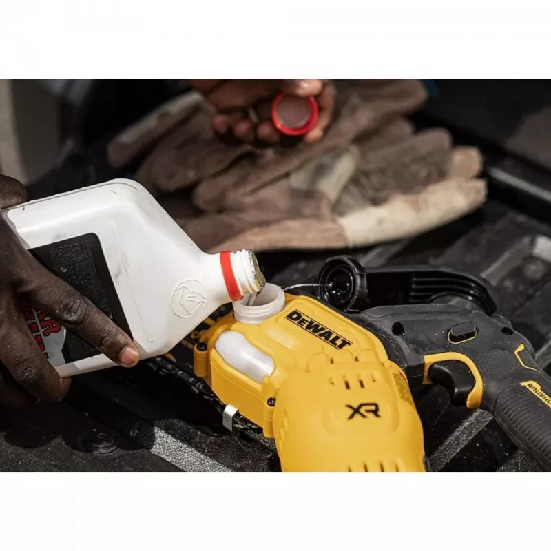 Dzīvžoga trimmeris DeWALT DCMPS520N-XJ, 20 cm sliede, 8,5 m/s ķēdes ātrums, 18 V Li‑Ion, 0,55 L eļļas tvertne, 2,1 kg
