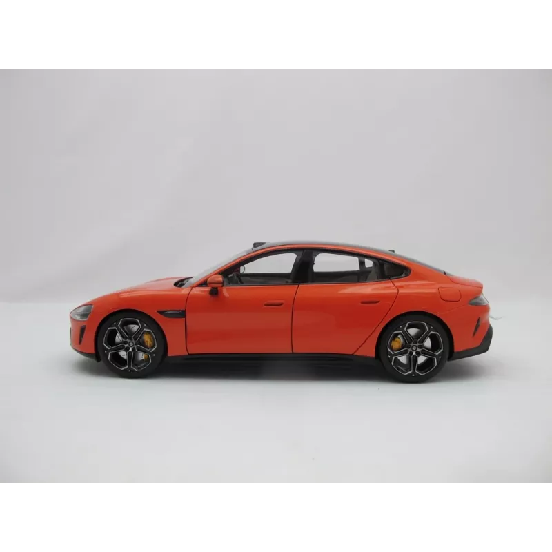 Spiedlējuma modelis Xiaomi SU7 mērogā 1:18, iepriekš salikts, W278×D108×H81,5 mm