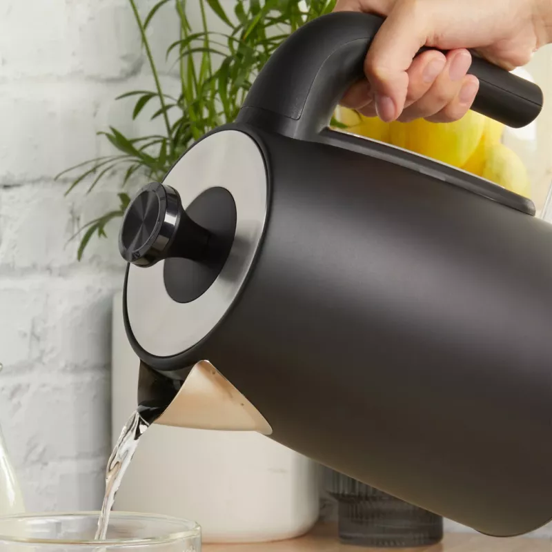 Elektriskā tējkanna Petra 1,7L 3KW matēti melna