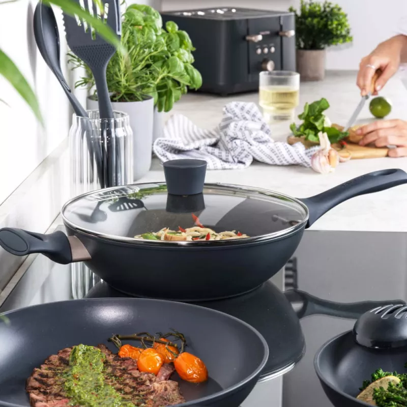 Wok panna Salter BW12267EU7 28 cm, nepiedegoša, piemērota indukcijai