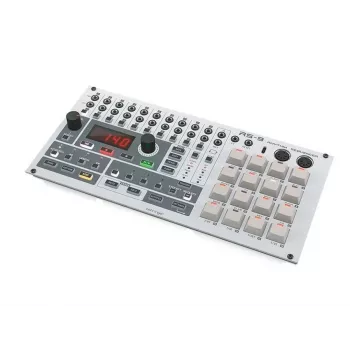 Behringer RS-9 bungu mašīna Eurorack korpusā